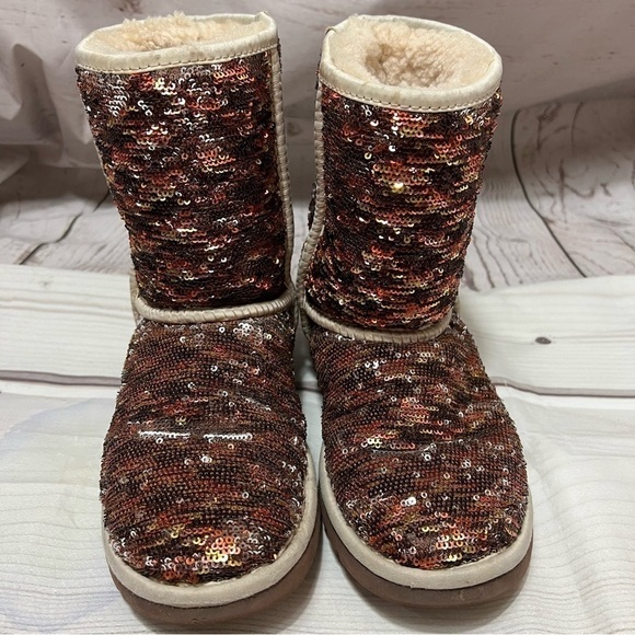 UGG 3353 Classic Short Sparkle Sequin Boots Reversible Gold Bronze Silver Size 6 - Picture 2 of 6
